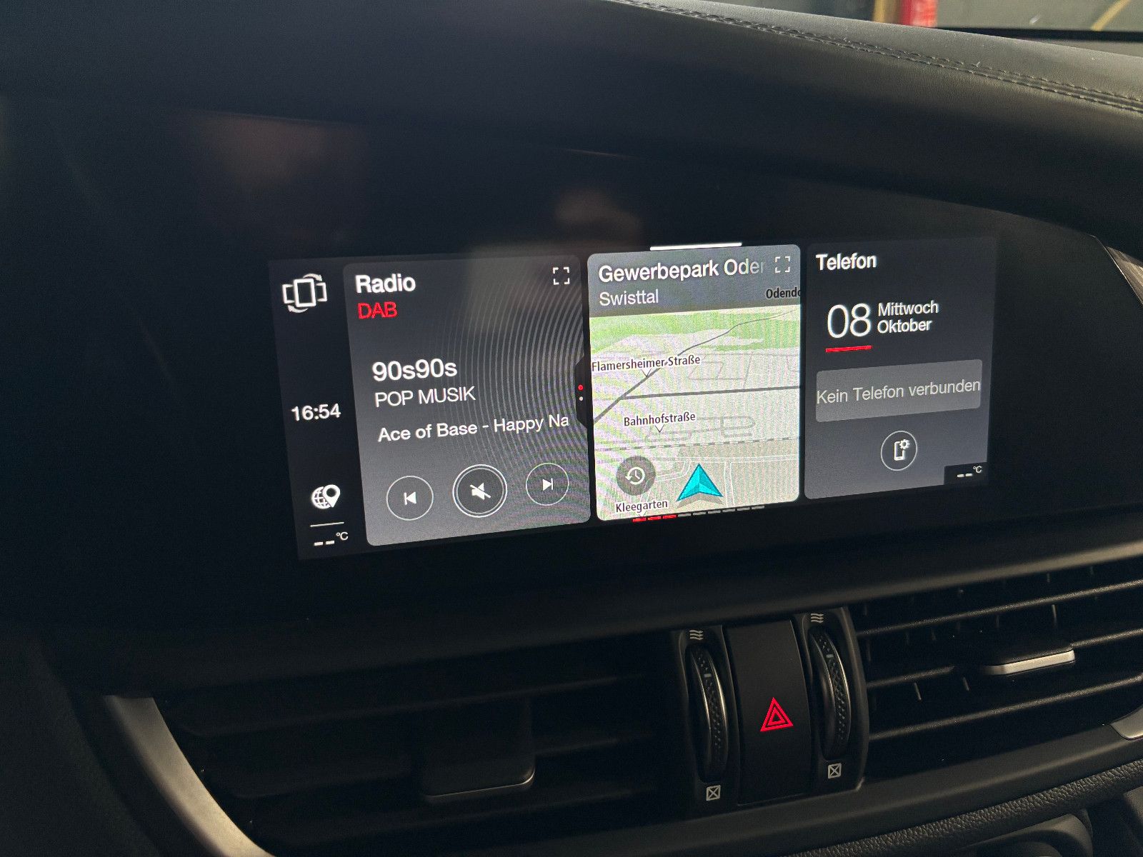 Fahrzeugabbildung Alfa Romeo Giulia Veloce Q4/ACC/MEMORY/KAMERA/NAVI/SOUND/