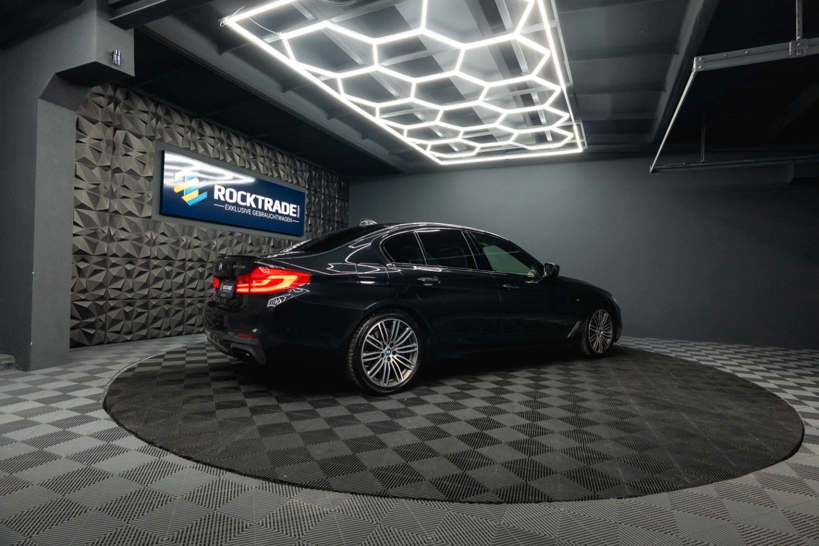 Fahrzeugabbildung BMW M550i xDrive Shadow Line | ACC | Massage | LED