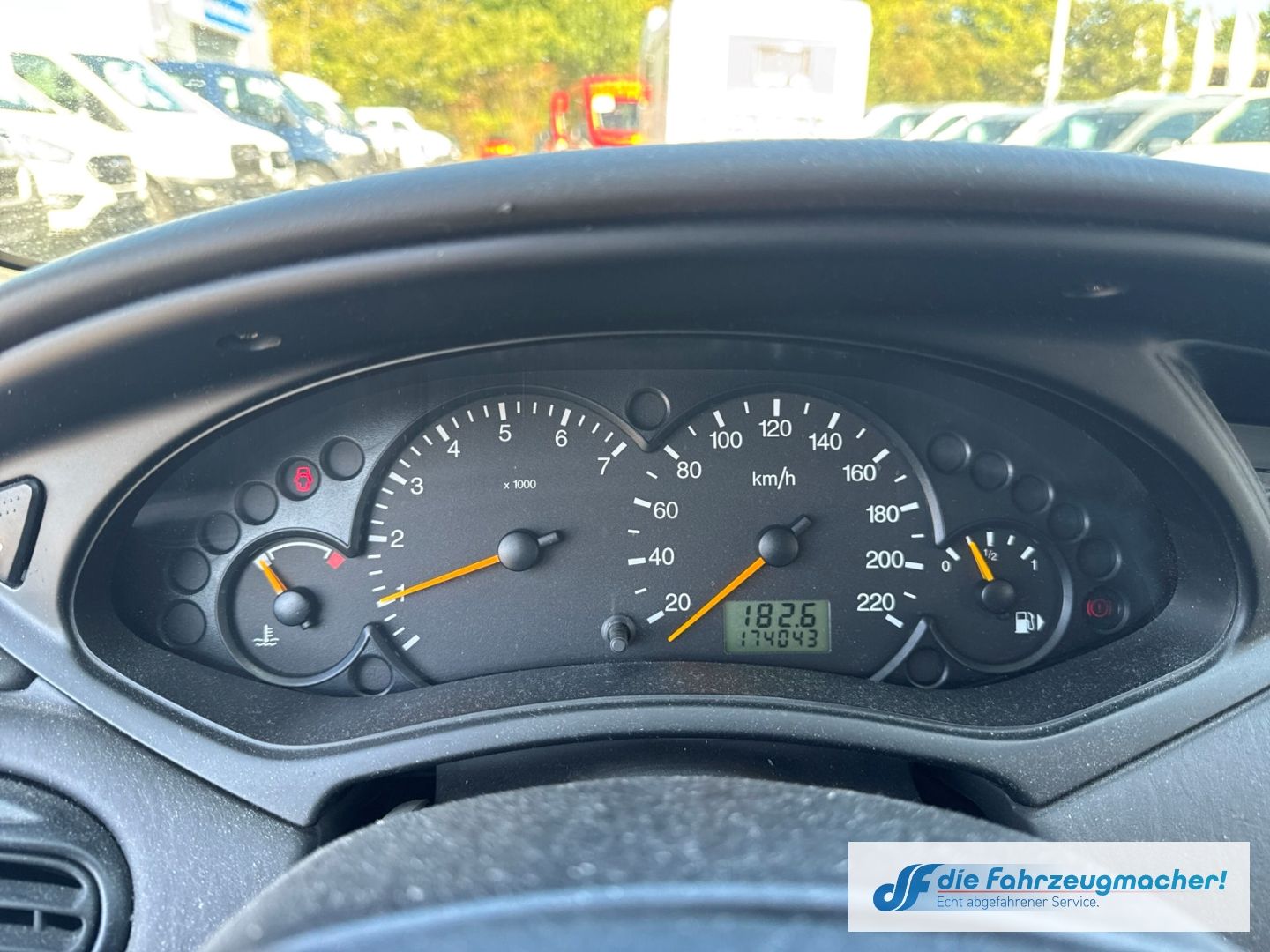 Fahrzeugabbildung Ford Focus Finesse Klima Beheizb. Frontsch. *EXPORT
