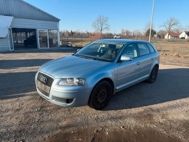 Audi A3 Sportback 1.6 Attraction/ Tüv bis 05.2026