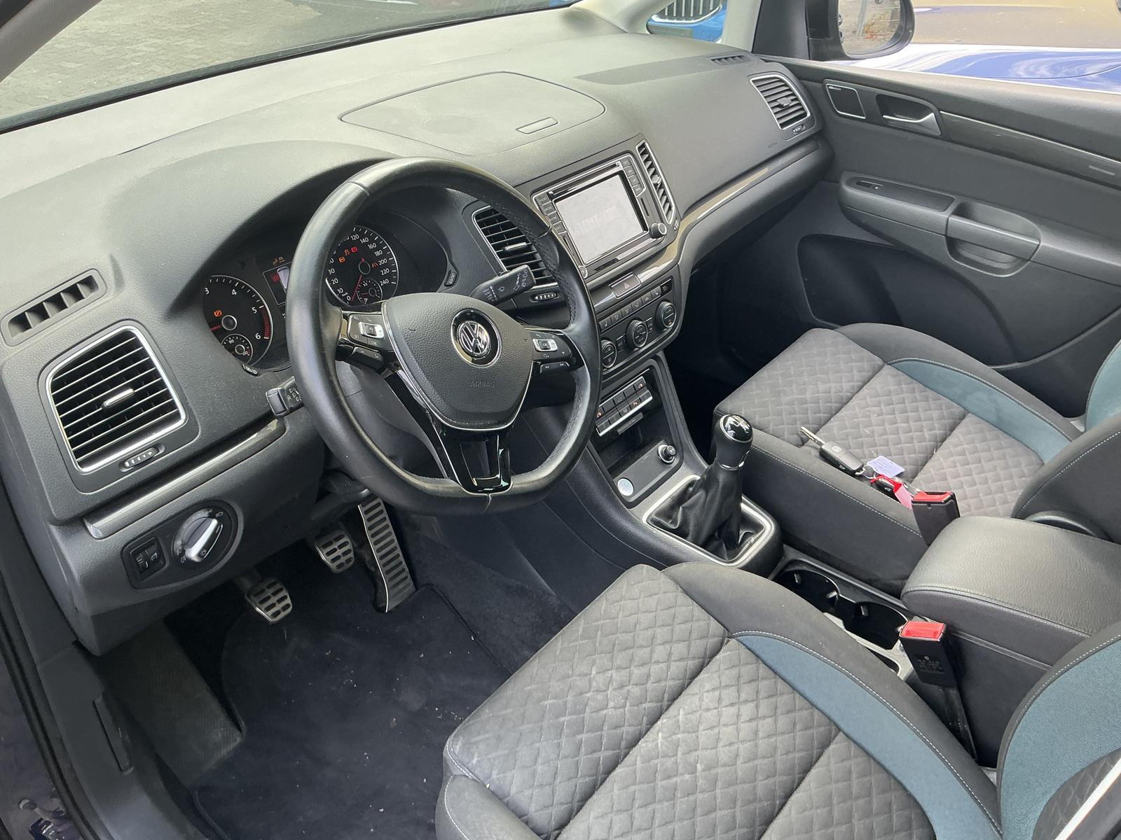 Volkswagen Sharan IQ.DRIVE 7-Sitzer R.Cam Navi AHK ACC SHZ, миниатюра 4