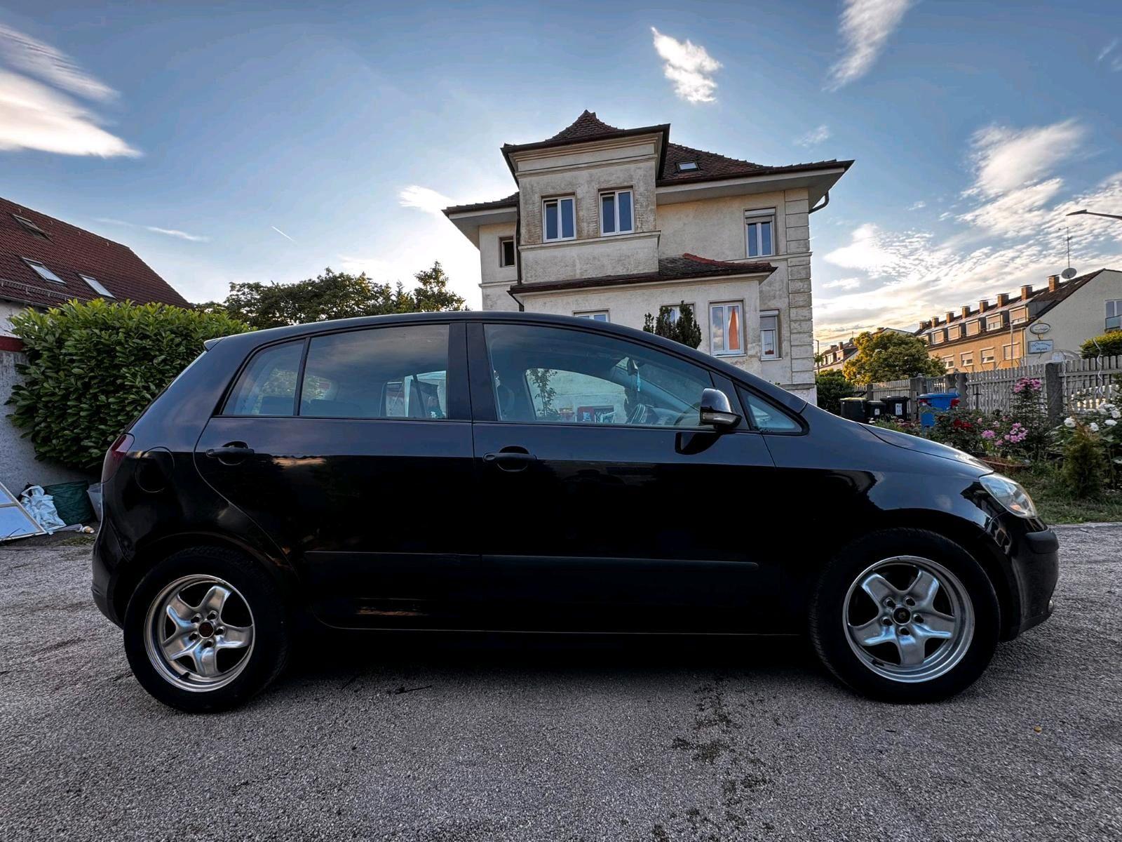 Volkswagen Golf Plus 2006 — interior