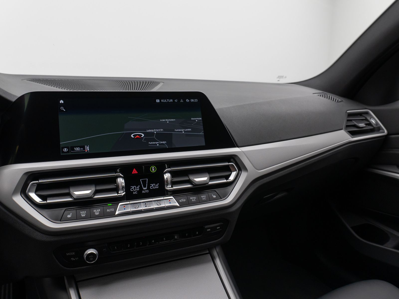 Fahrzeugabbildung BMW 320d HUD DAB CockPitPro Lordos PDC Alarm Sport