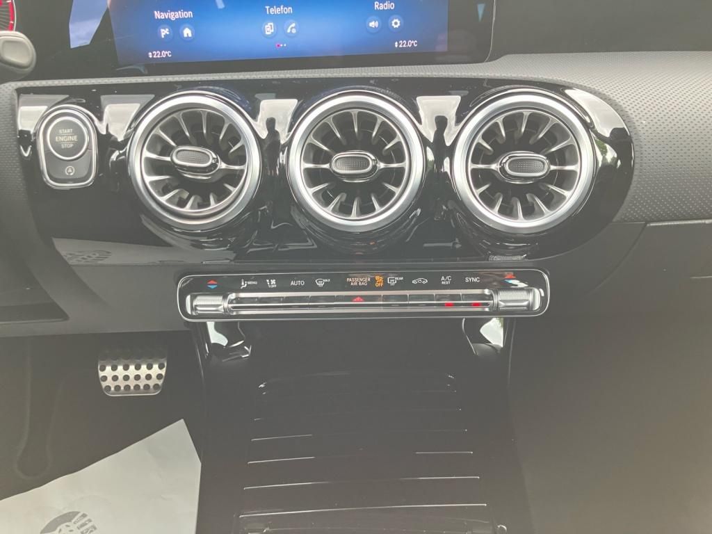 Fahrzeugabbildung Mercedes-Benz CLA 200 d Coupé AMG Line*Kamera*Ambientebel.