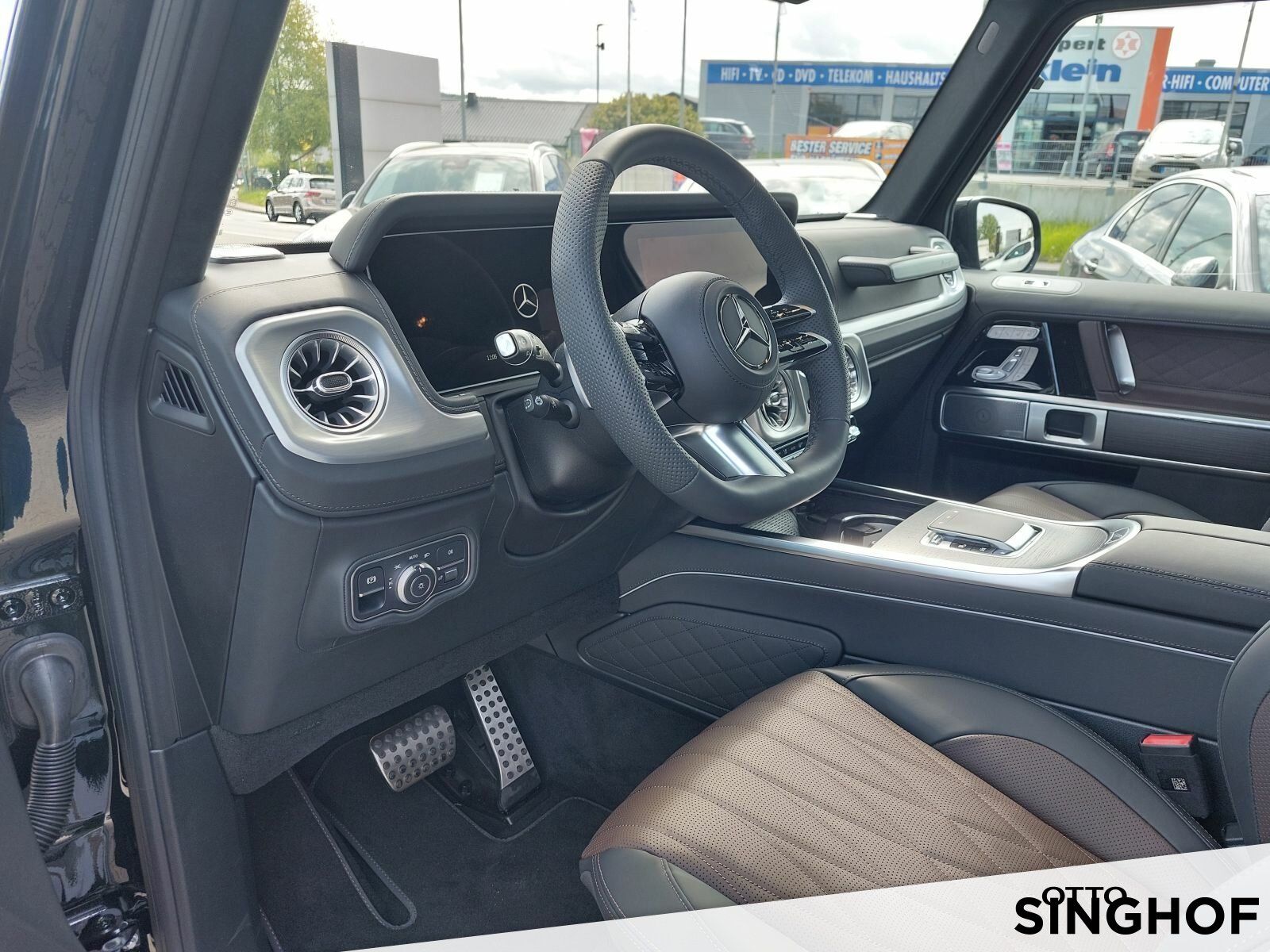 Fahrzeugabbildung Mercedes-Benz G 450 d AMG +Superior+AHK+Night+dyn.LED+360°+