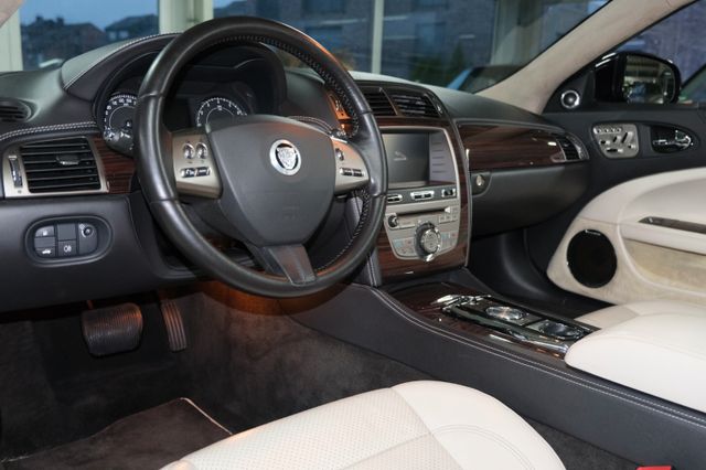 Fahrzeugabbildung Jaguar XK 5.0 V8 Portfolio/Beste Farbgebung+Zustand