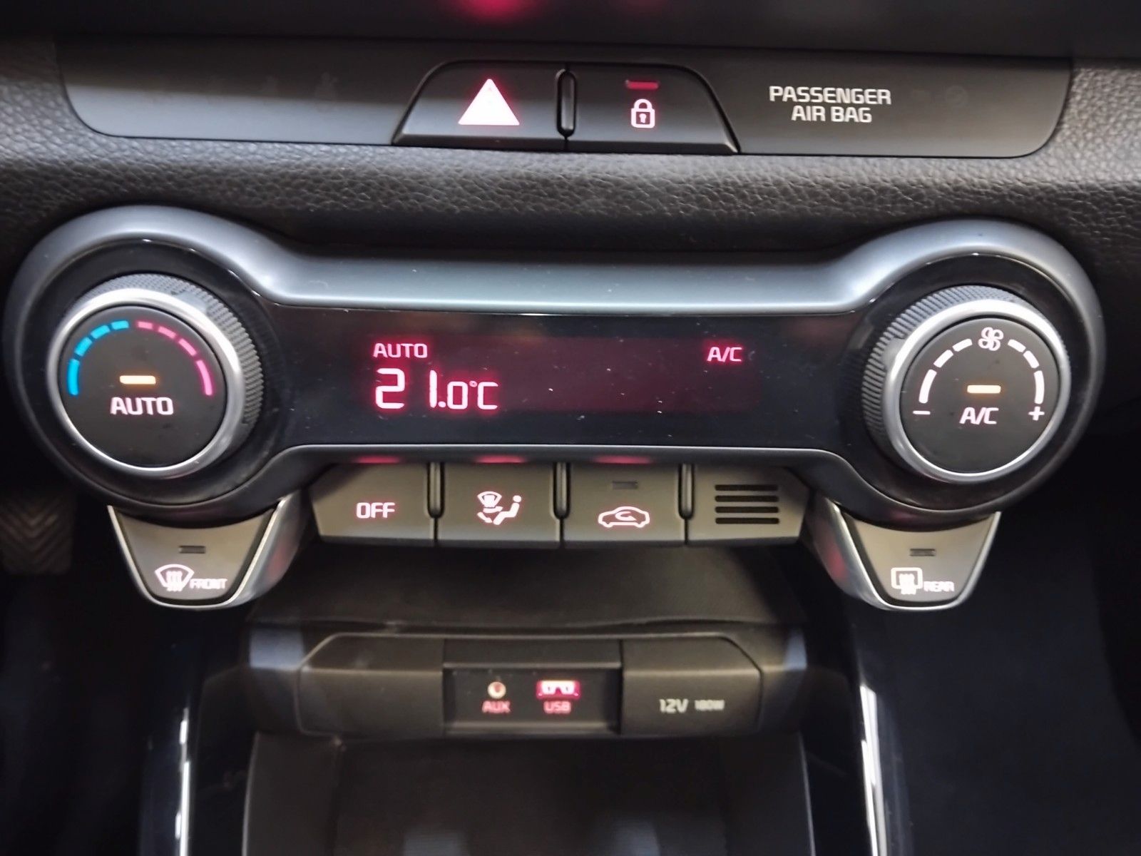 KIA Stonic (06/2026, Benzin)