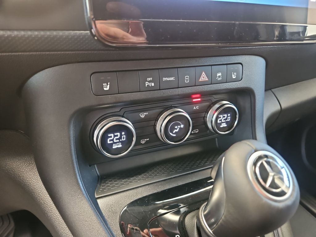 Fahrzeugabbildung Mercedes-Benz eCitan Kasten lang AHK AUT Kam. KlimaA Navi PDC
