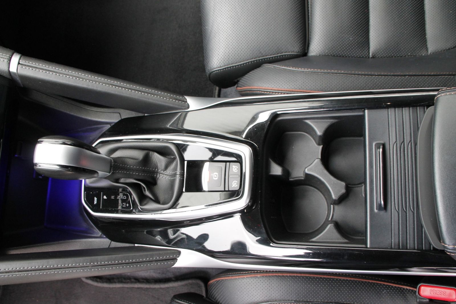 Fahrzeugabbildung Renault Koleos INITIALE PARIS BLUE dCi 185 4WD X-tronic