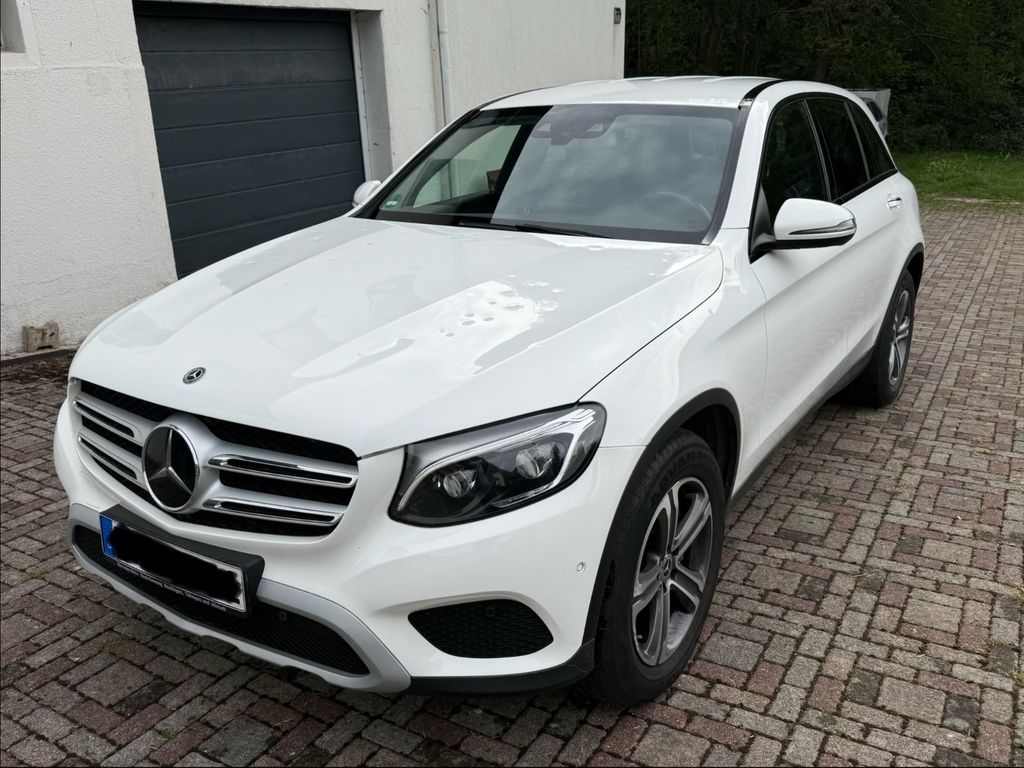 Image of Mercedes-Benz GLC 250