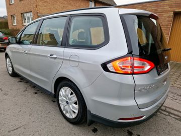 Ford Galaxy - 8