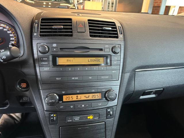 Toyota Avensis Kombi Executive Automatik