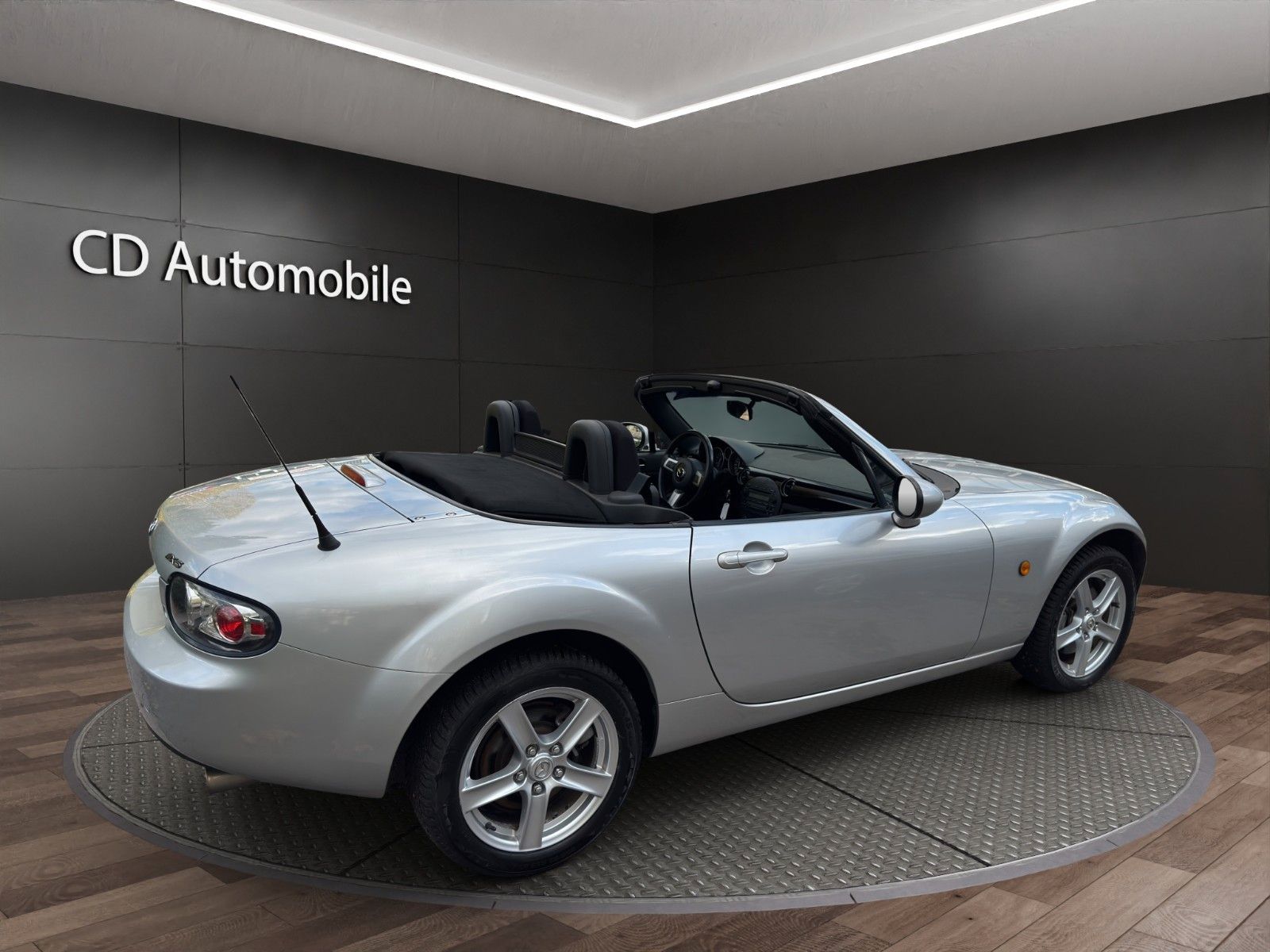 Fahrzeugabbildung Mazda MX-5 1.8 Energy CABRIO/TÜV AU NEU/SERVICE NEU