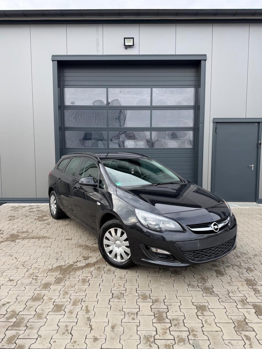 Opel Astra J Sports Tourer Edition Allwettereifen