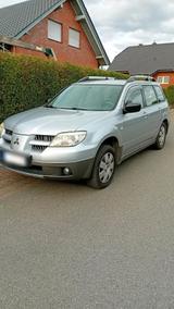 Mitsubishi Outlander SUV mit Anhängerkuppl... - gebrauchte Mitsubishi Outlander aus dem Jahr 2005