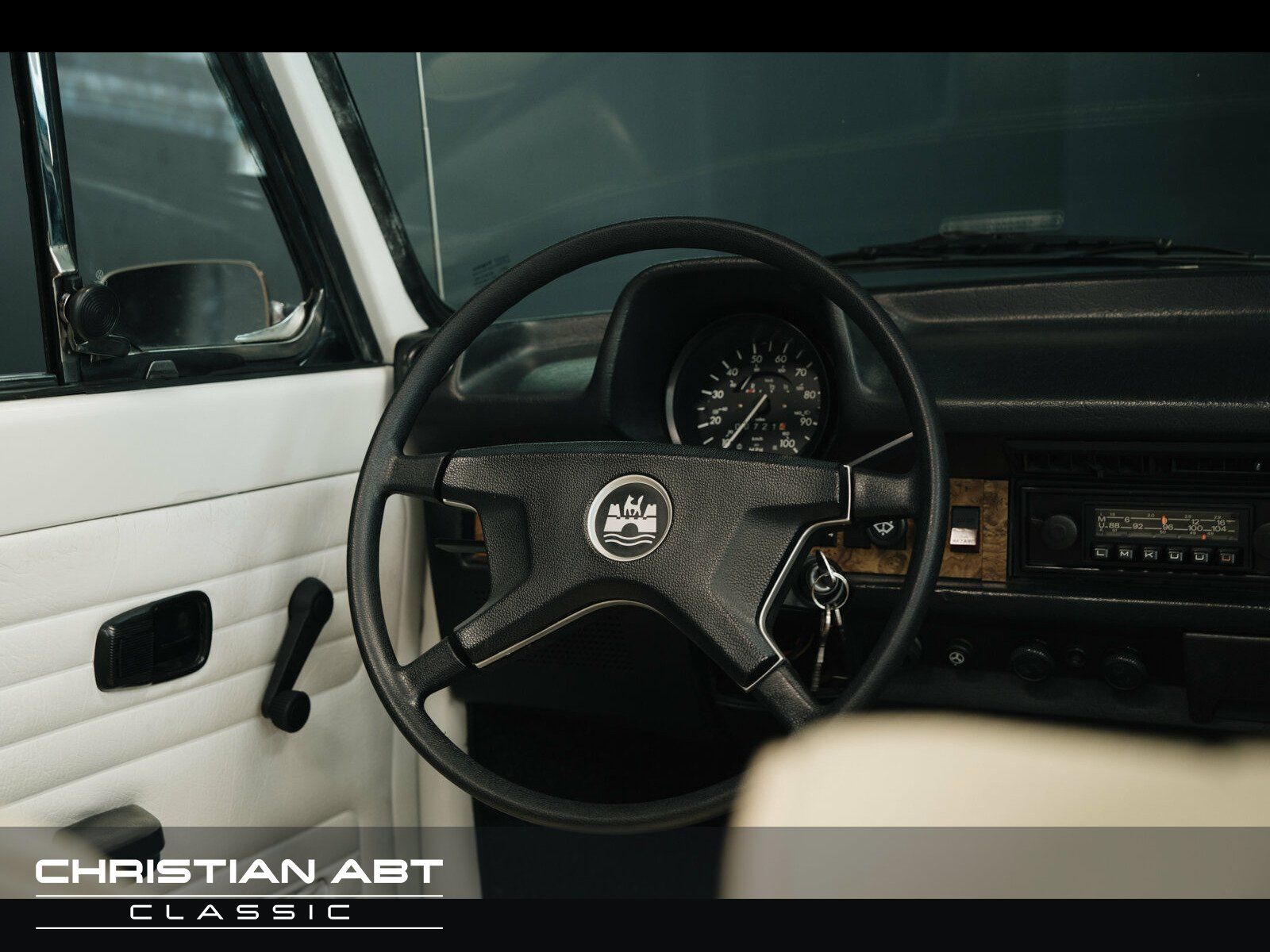 Fahrzeugabbildung Volkswagen Käfer 1303 Triple White / Orig. KM!