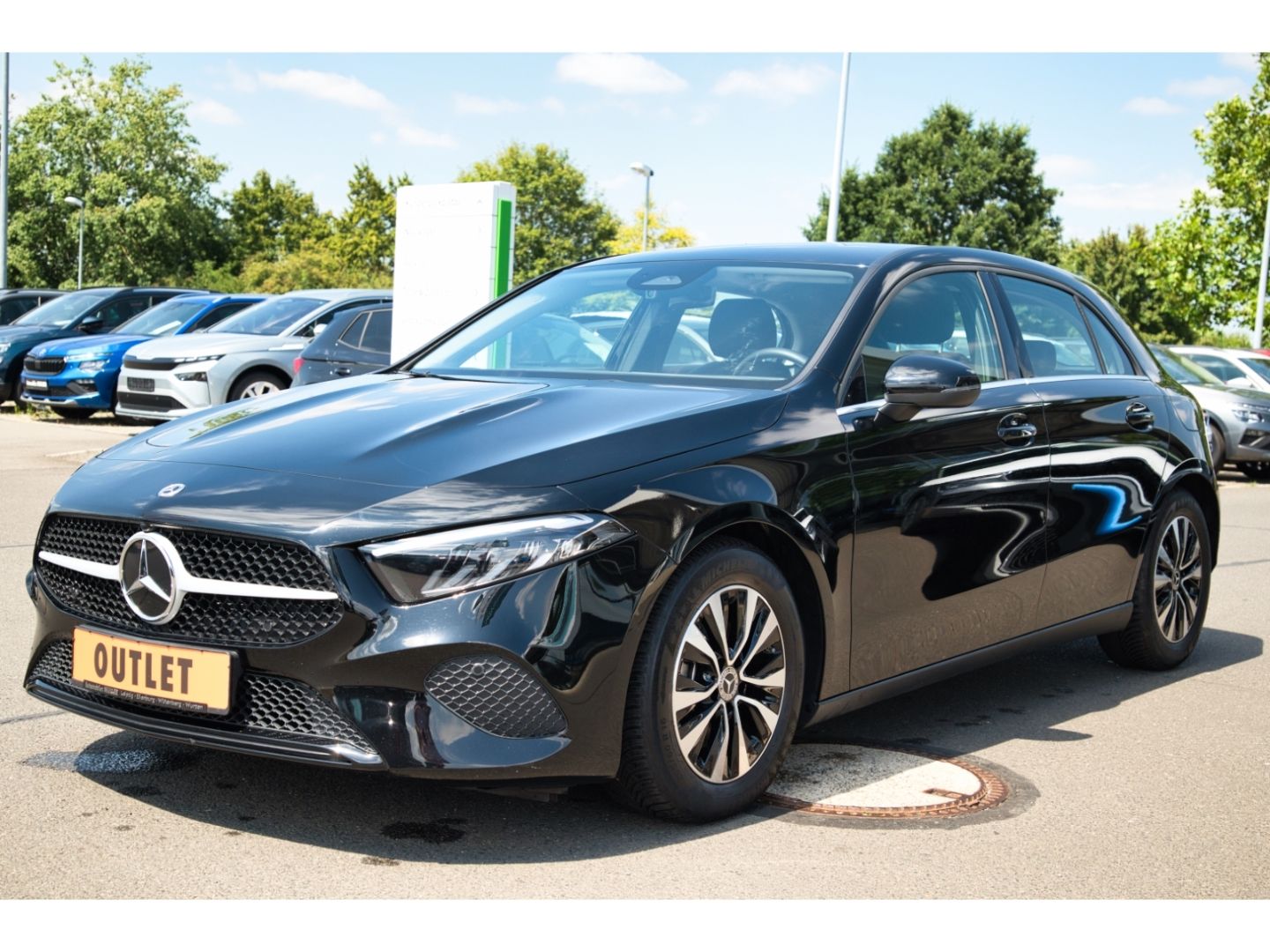 Mercedes-Benz A 180 d Navi Digitales Cockpit LED SHz DAB Tempo