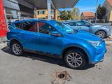 Toyota RAV 4 2,0-l-D-4D Comfort 4x2 - Toyota: Ra4