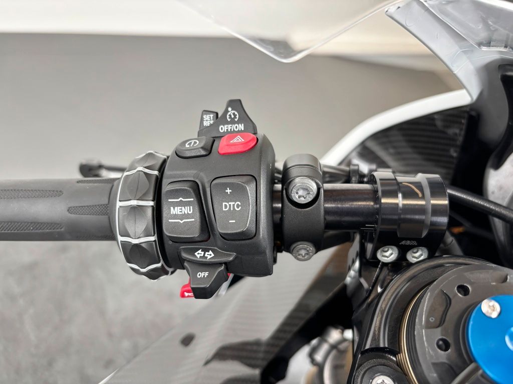 Fahrzeugabbildung BMW S1000 RR *WUNDERLICH *TracTive-SUSPENSION