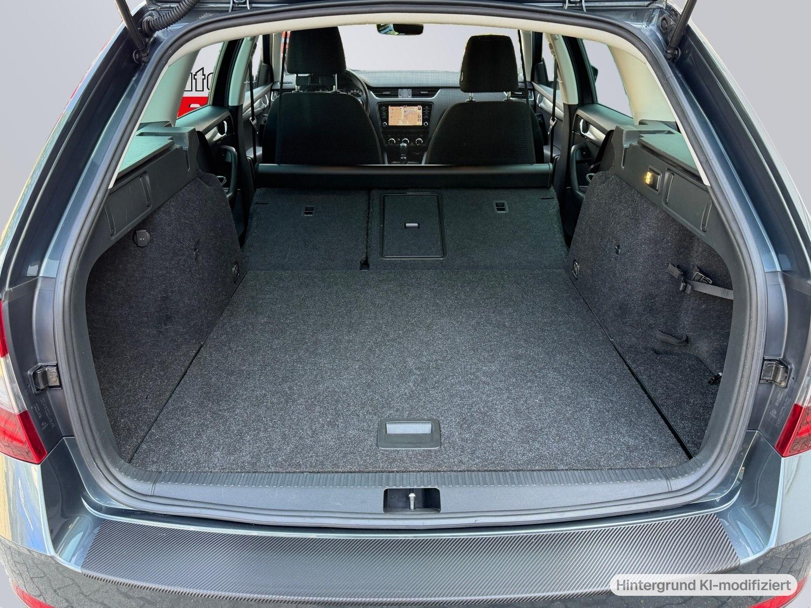 Skoda Octavia Combi 1.8 CLEVER 4x4 DSG NAVI