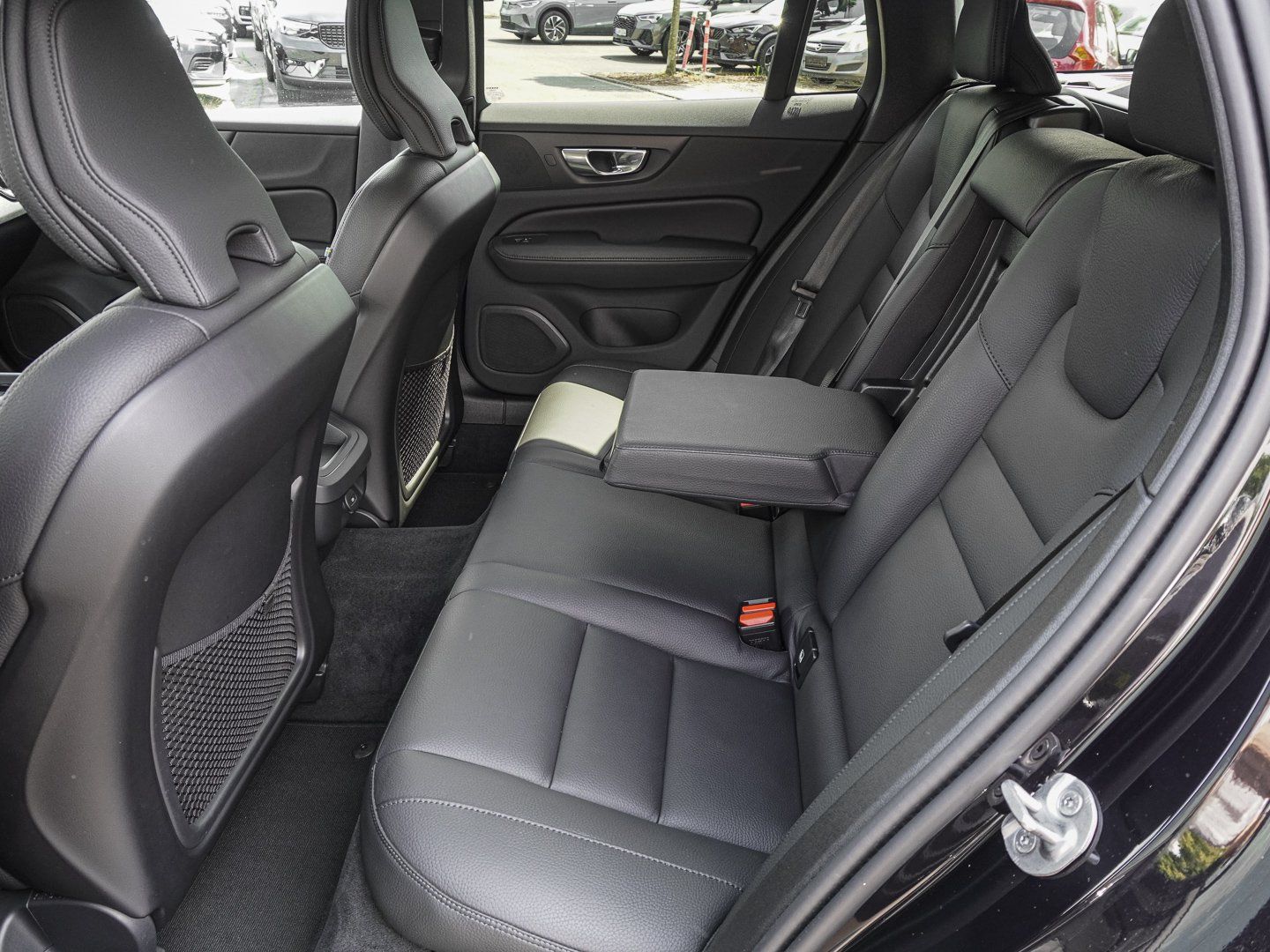Volvo V60 Cross Country B4 D AWD Plus Bright 19ZOLL LE foto 16