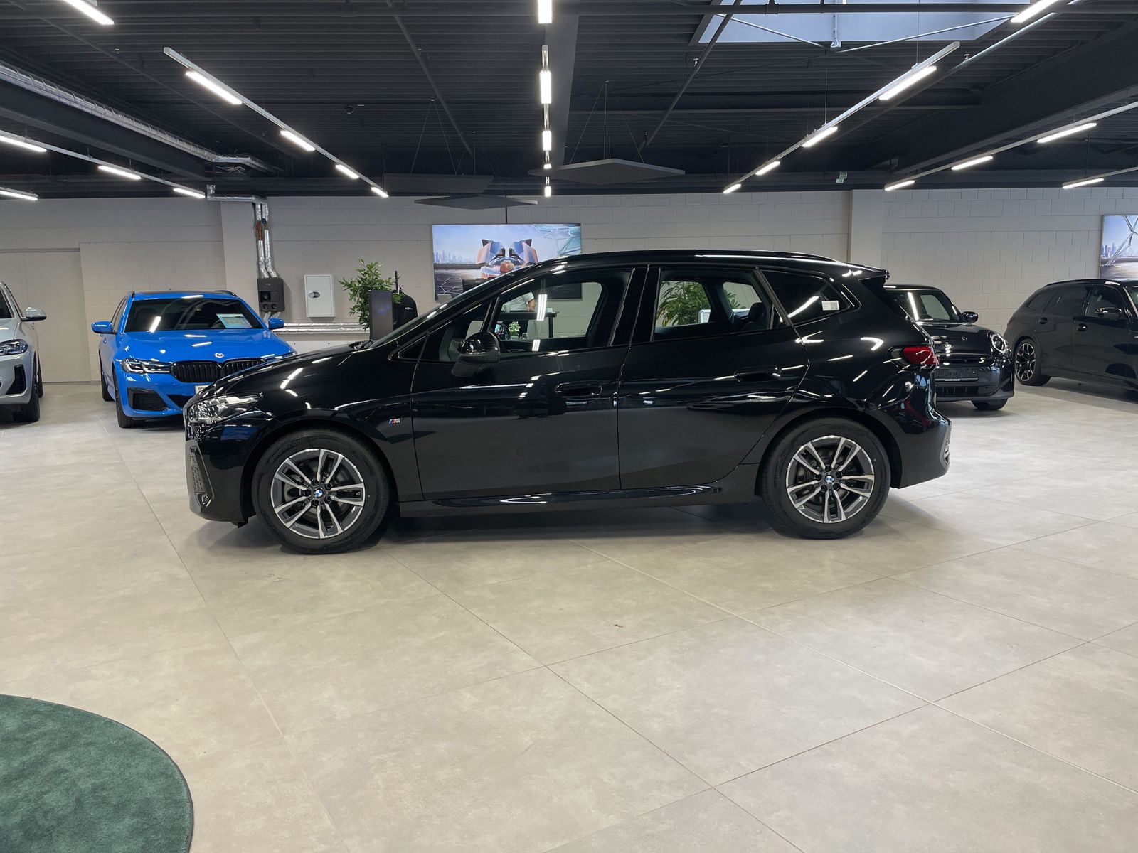 BMW 223 Active Tourer - Bild 5