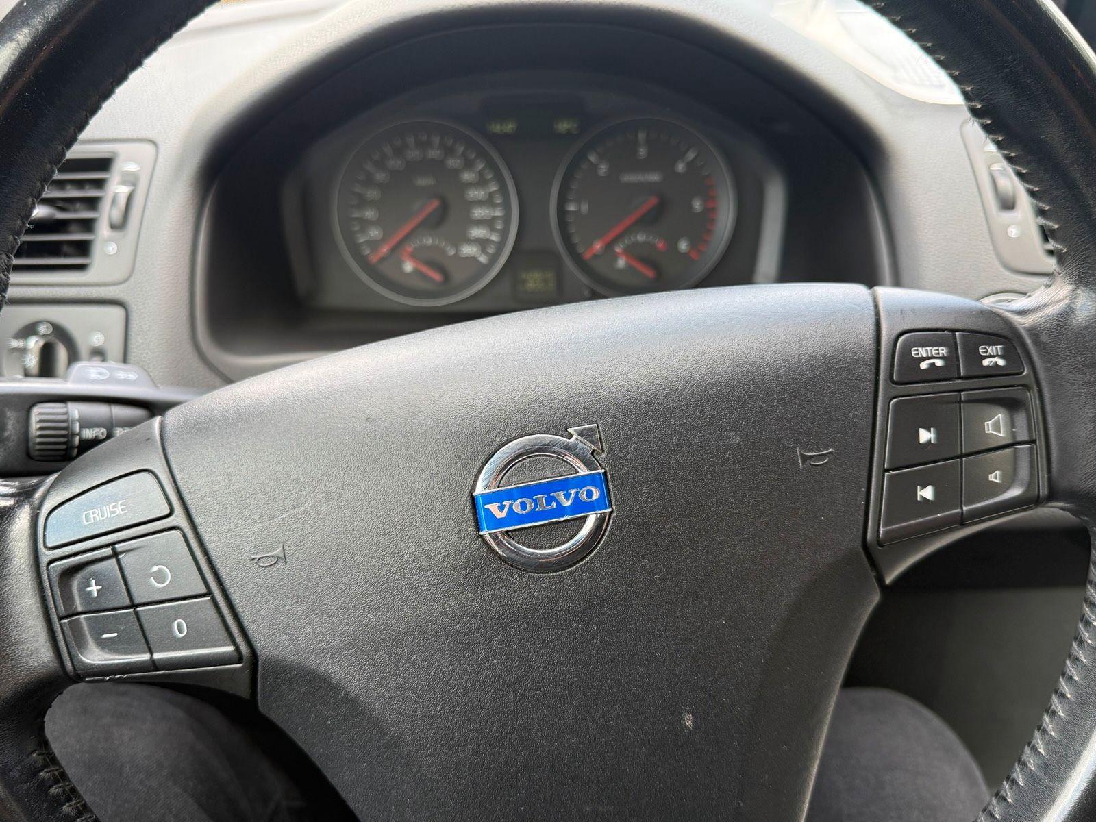 Volvo V50 2010 — photo 15