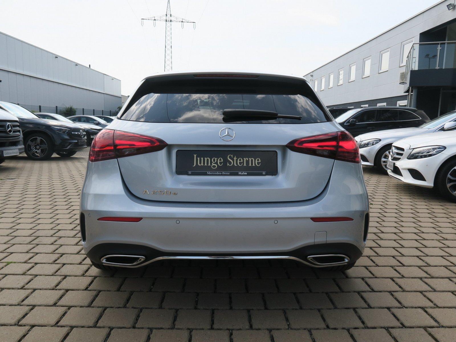 Mercedes-Benz A 250 e AMG Line Premium Burmester Fahrass-Paket