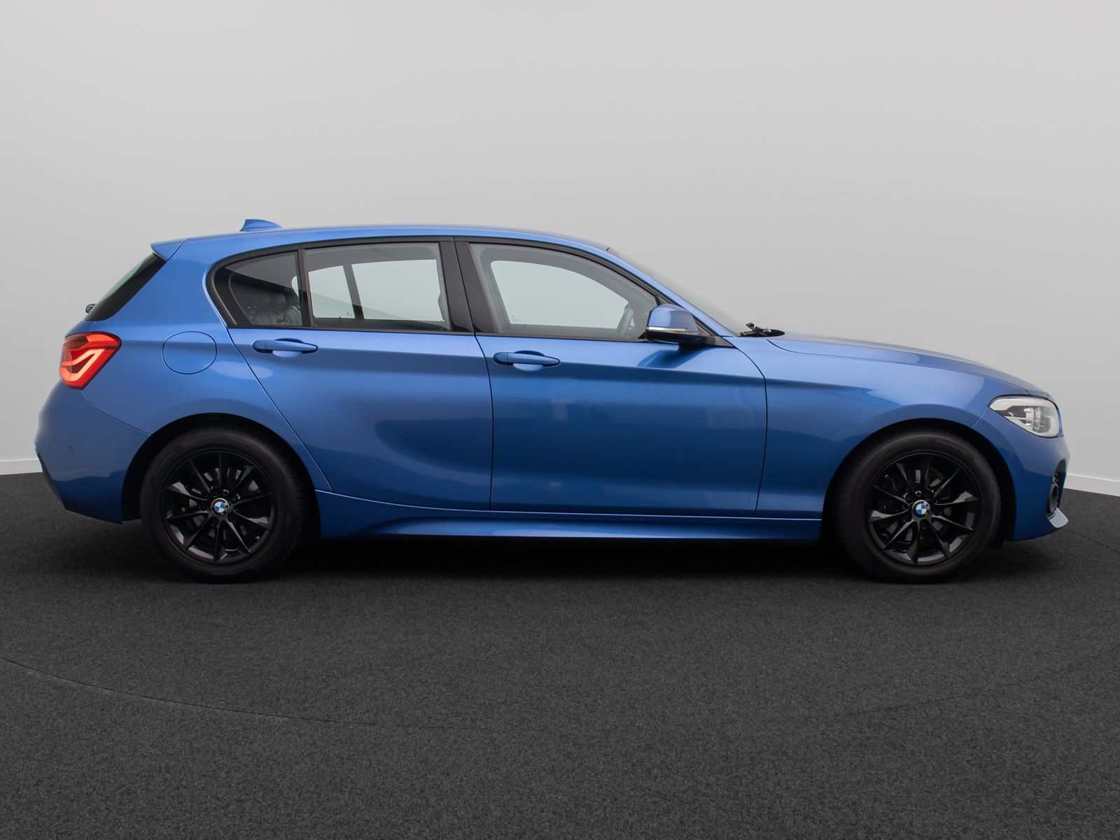 Fahrzeugabbildung BMW 116d MSport ParkAs DAB HiFi Leder Geschwindigreg