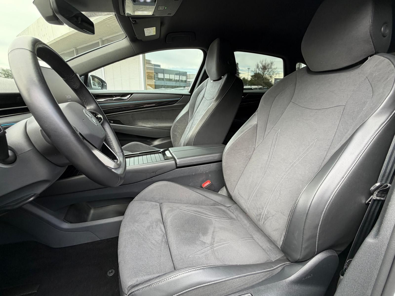 Fahrzeugabbildung Volkswagen ID.7 Pro >ALCANT+MATRIX+MEMO+HEAD+ACC+AHK+360°+