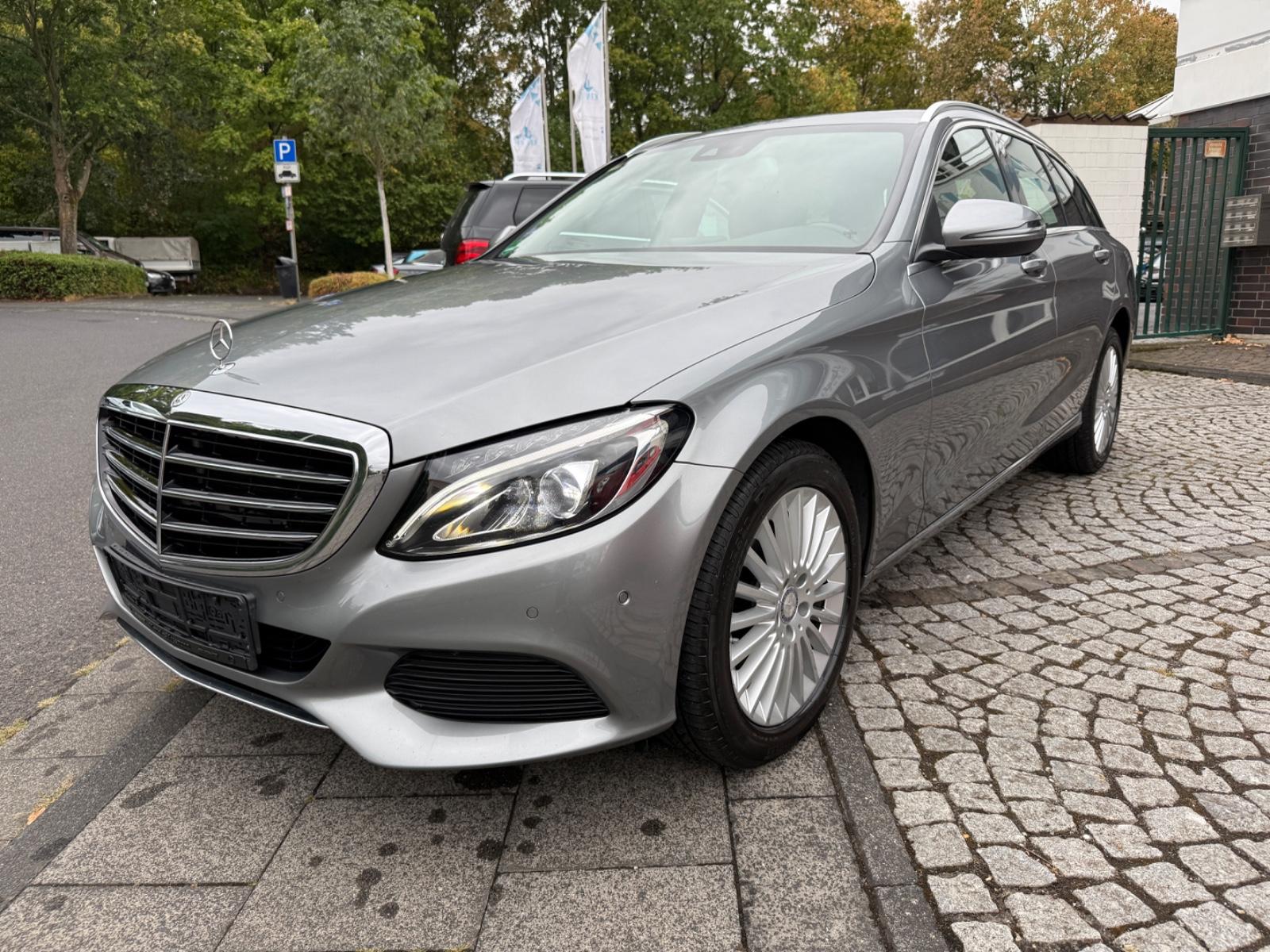 Mercedes-Benz C 180 CGI,Auto,teilLeder,LED