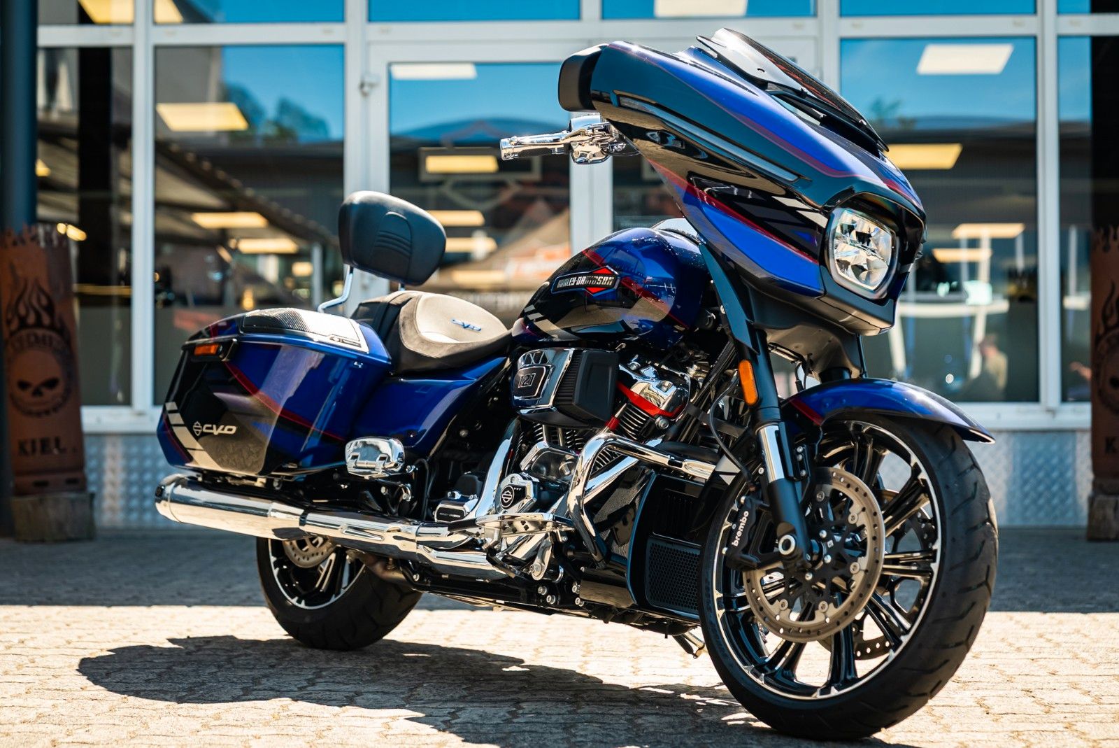 Fahrzeugabbildung Harley-Davidson CVO Street Glide FLHXSE 121 CUI MY25
