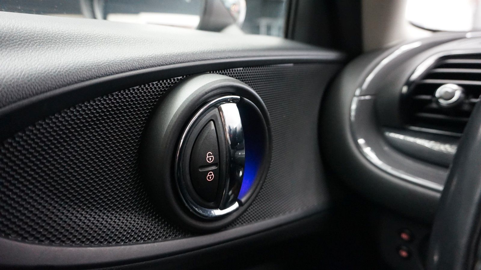 Fahrzeugabbildung MINI ONE Clubman One Scheckheftgepflegt
