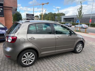 Volkswagen Golf - 11