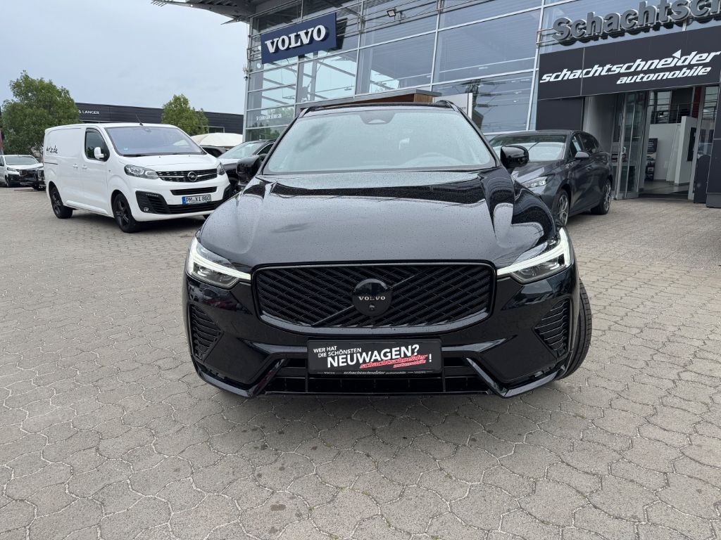 Fahrzeugabbildung Volvo XC60 B5 B AWD Plus Black Edition+Pano+LichtPak