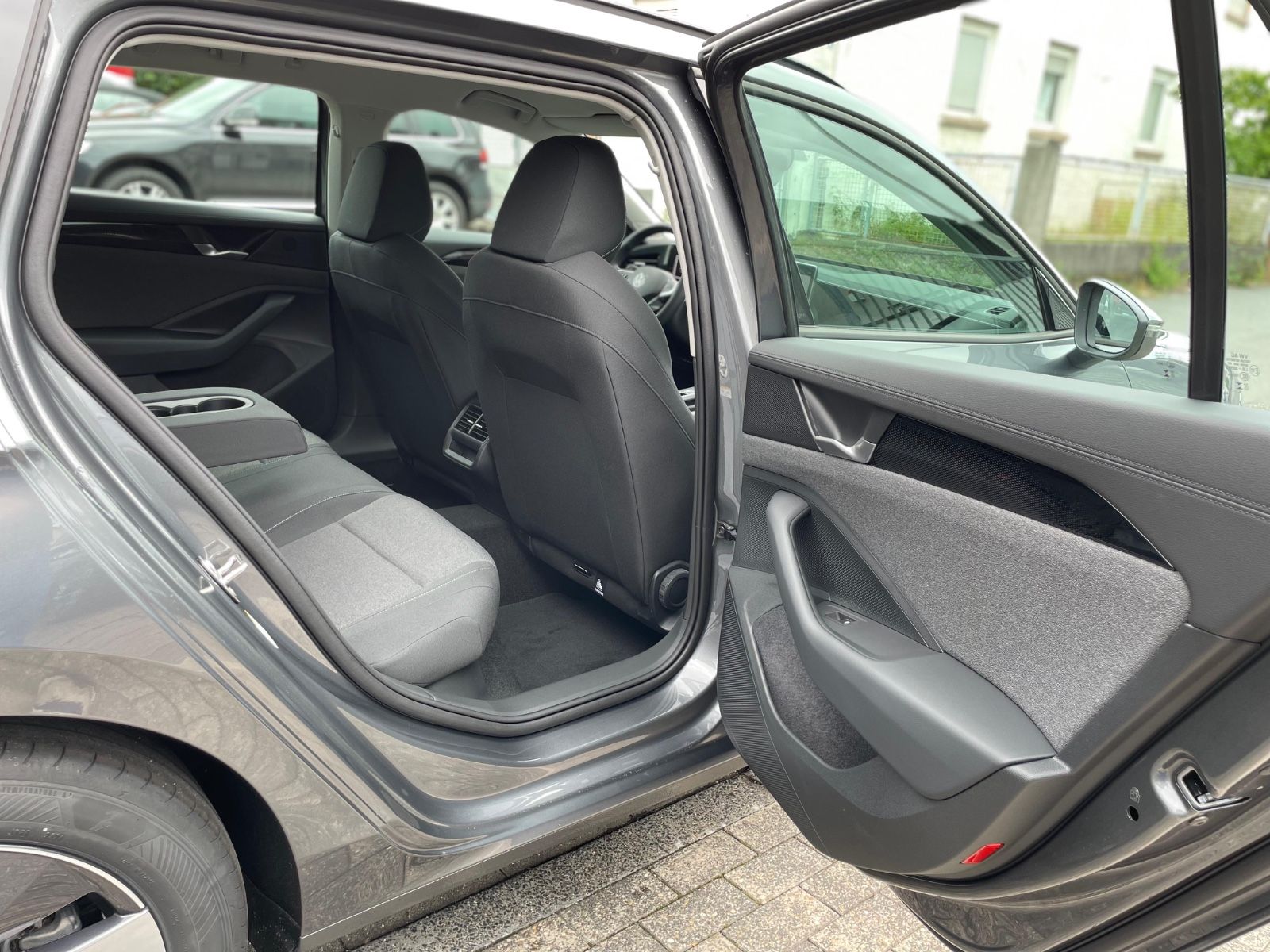 Fahrzeugabbildung Volkswagen Passat Variant 2.0 TDI |Sport-Paket|ACC|Kamera|
