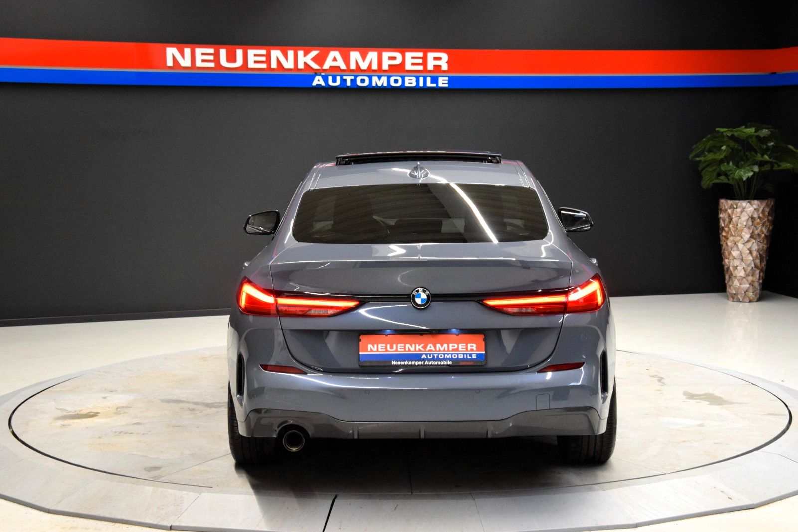 Fahrzeugabbildung BMW 218i Gran Coupé M Sport H&k Panorama HuD Memory