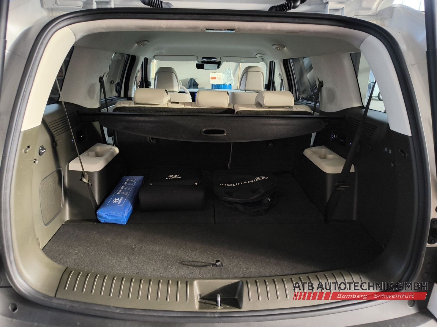 Fahrzeugabbildung Hyundai SANTA FE Signature 7-Sitzer PHEV 4WD Technik Dig