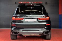 Fahrzeugabbildung BMW X7 xD 40d M Sport Pano Laser h/k ACC 360° 21"
