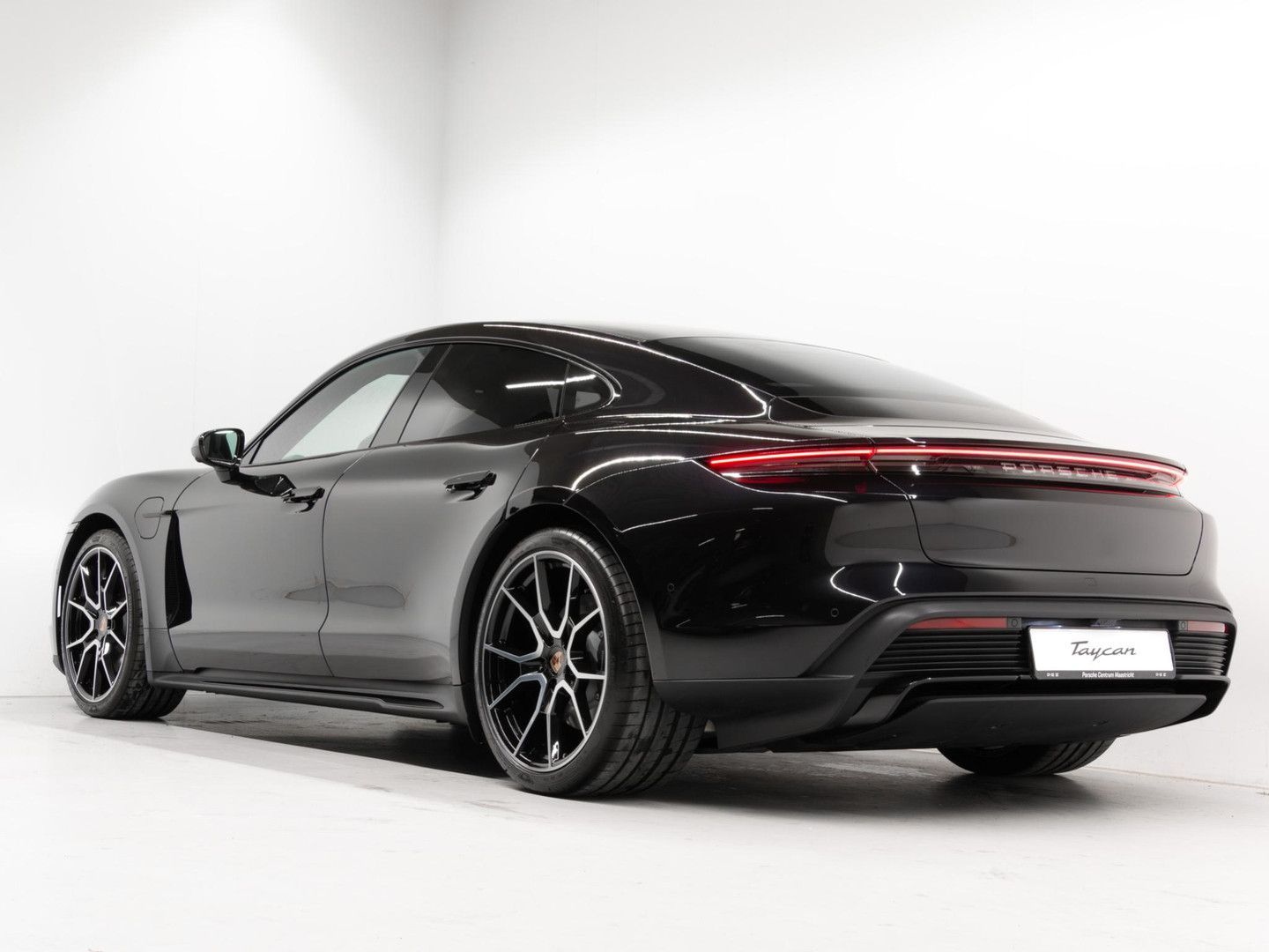 Porsche Taycan imagem 3