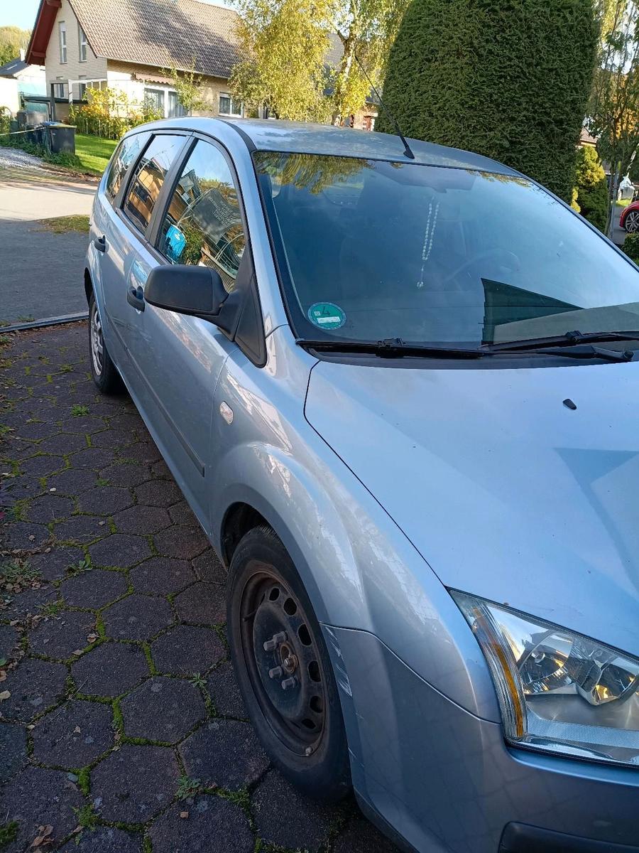 Ford Focus 2005 — engine 75 HP (55kW)
