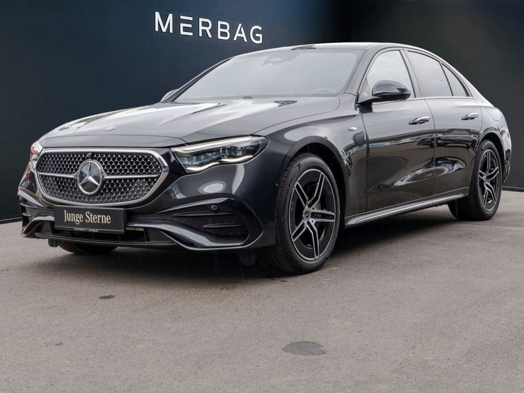 MERCEDES-BENZ E 400 e 4M *AMG+NIGHT+PANO+SUPERSCREEN+PREMIUM+
