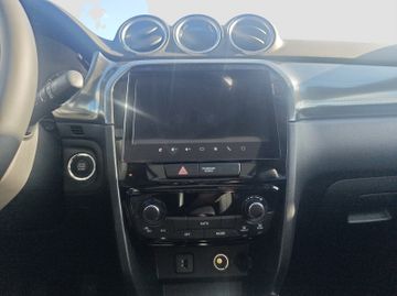 Fotografie 12 des Suzuki Vitara 1.4 Comfort+ Allgrip Schiebedach Navi LED