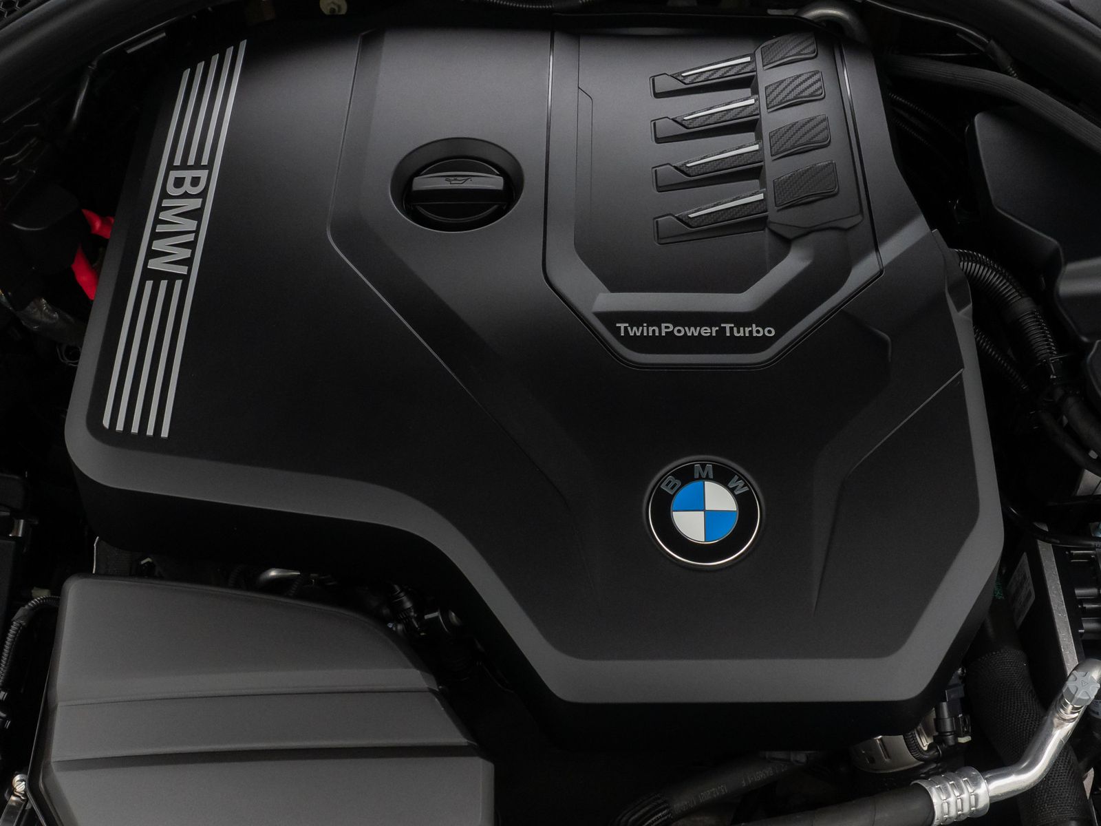 Fahrzeugabbildung BMW 320i Sport Line Alarm DAB FernlichtAss PDC LED