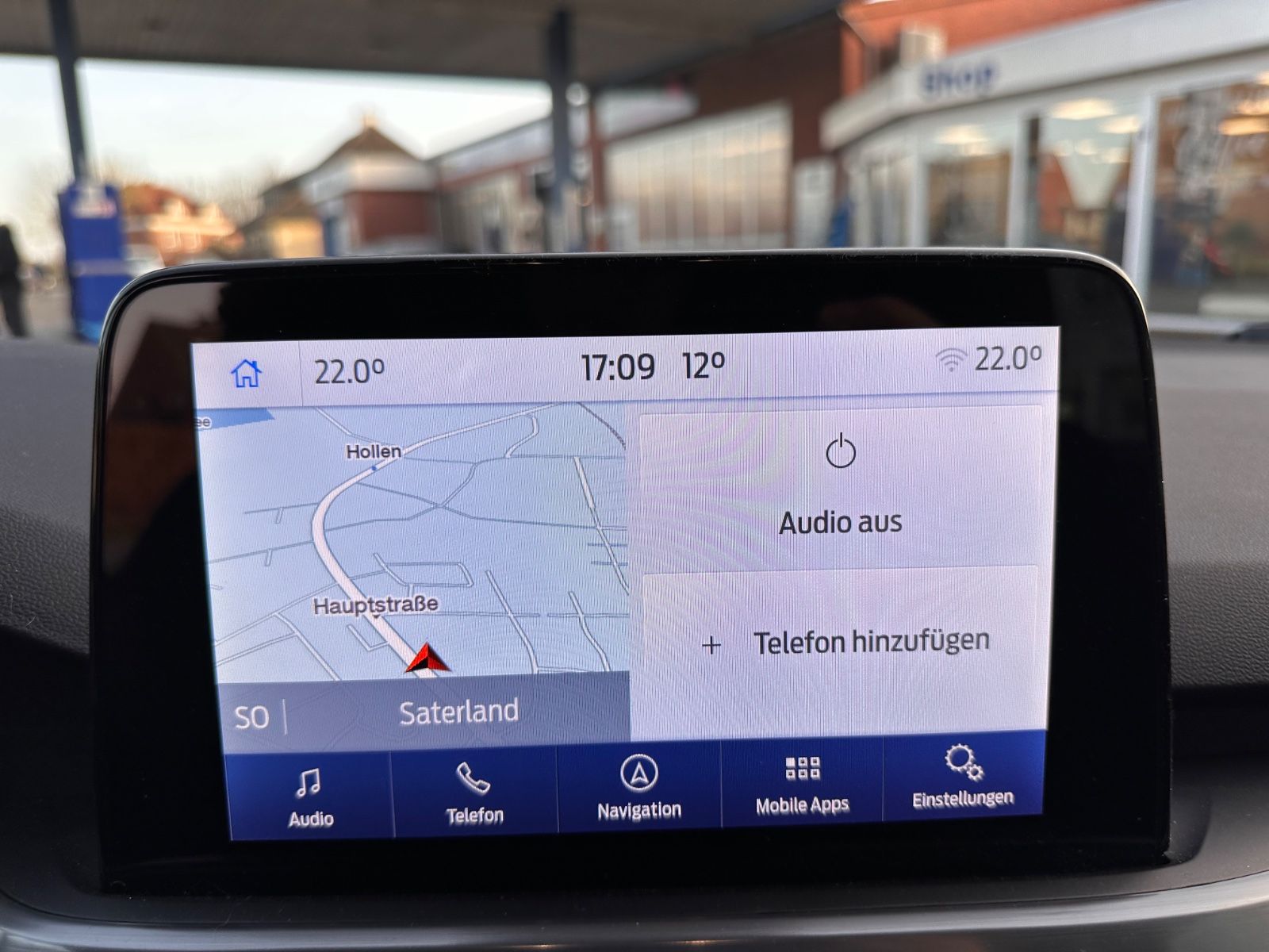 Fahrzeugabbildung Ford Focus Turnier Titanium 1.0 EB Navi/APP/LED/eHeck