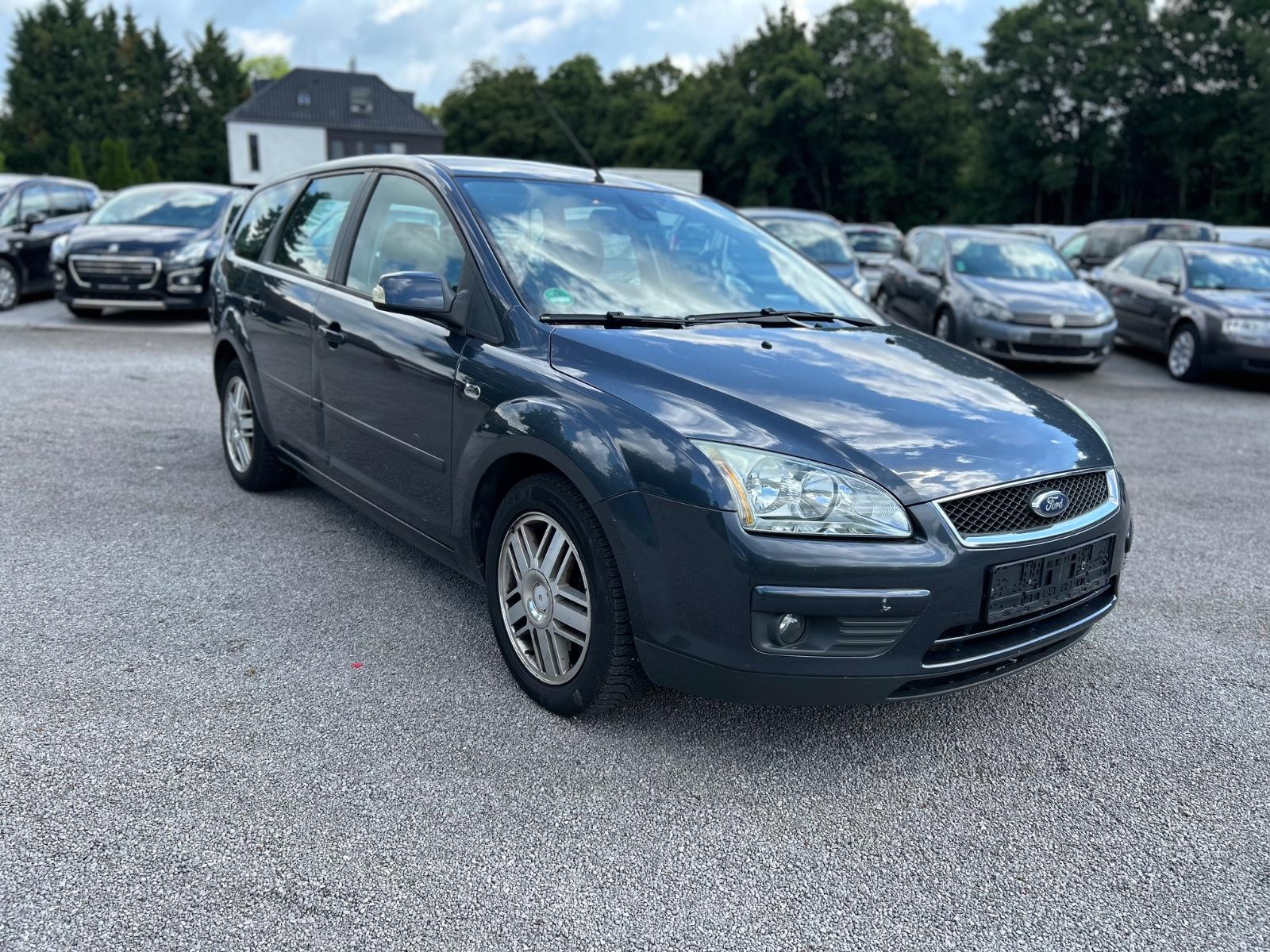 Ford Focus Turnier Ghia/ Automatik/ Inspektion Neu