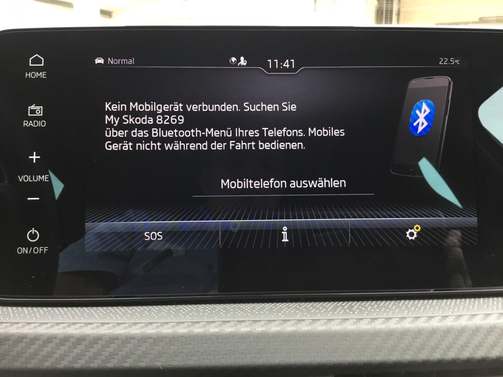 Fahrzeugabbildung SKODA Kamiq 1.5 TSI DSG Monte Carlo+AHK+Navi+Kamera