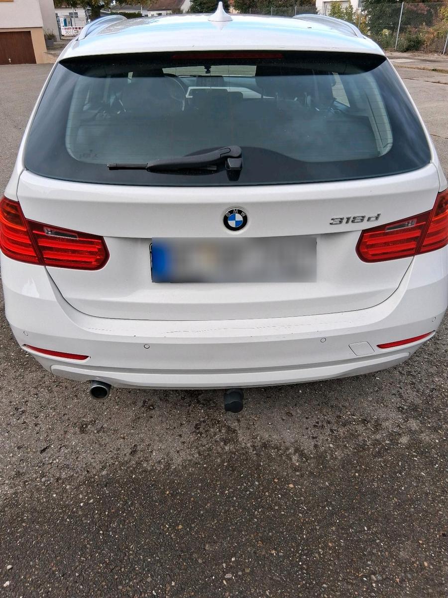 BMW  2014 — engine 145 HP (107kW)