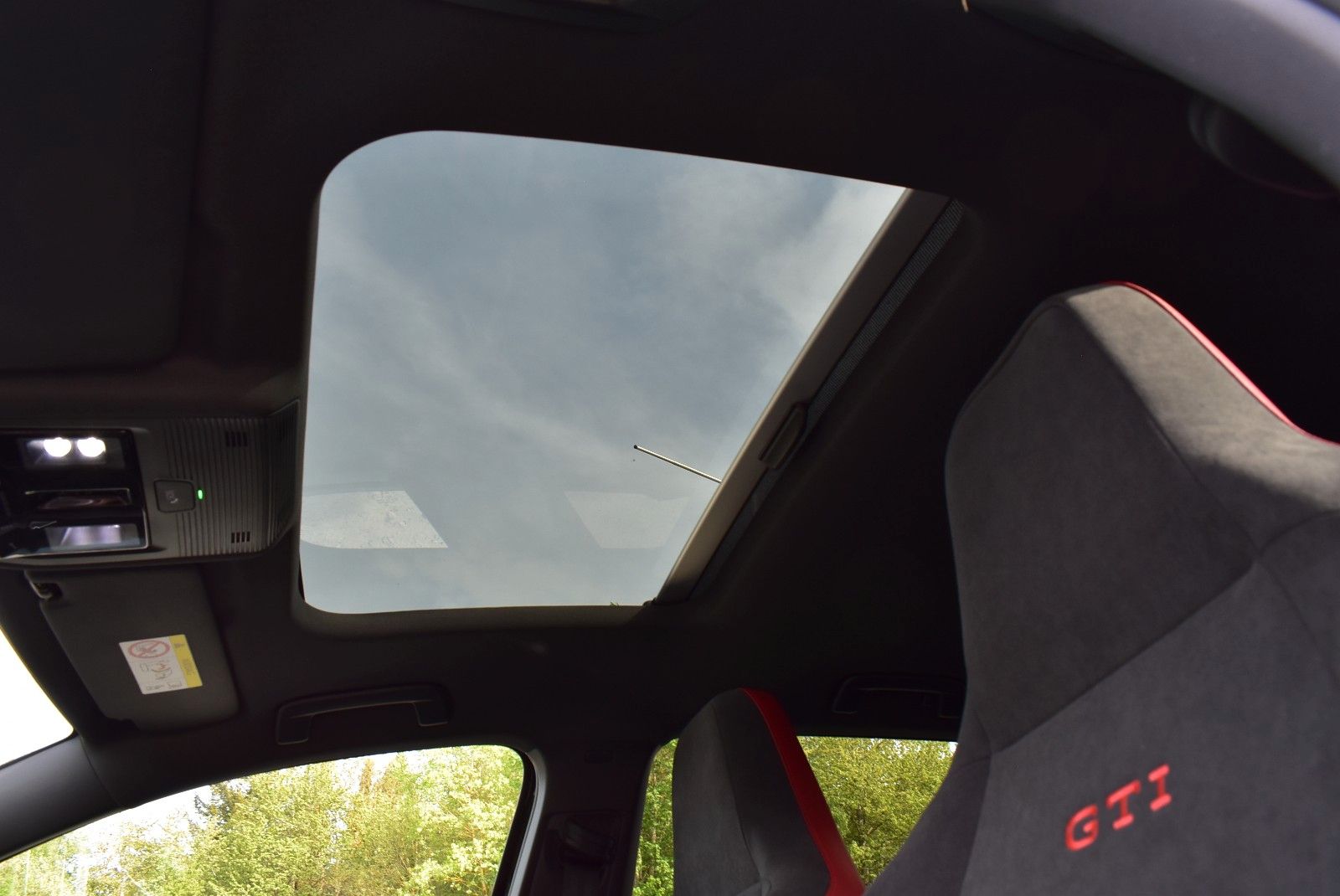 Volkswagen Golf VIII Lim. GTI Clubsport "PANORAMADACH" foto 16
