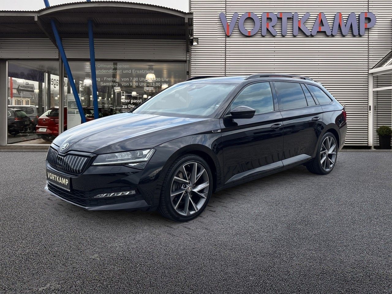 Skoda Superb Combi Sportline iV Pano/AHK/CANTON